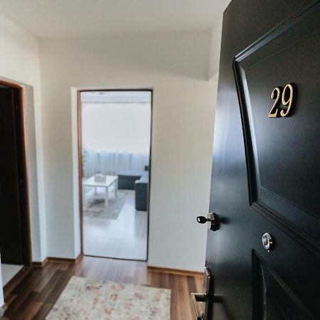 شقة Târgu Jiu  في Scandinavian House المظهر الخارجي الصورة